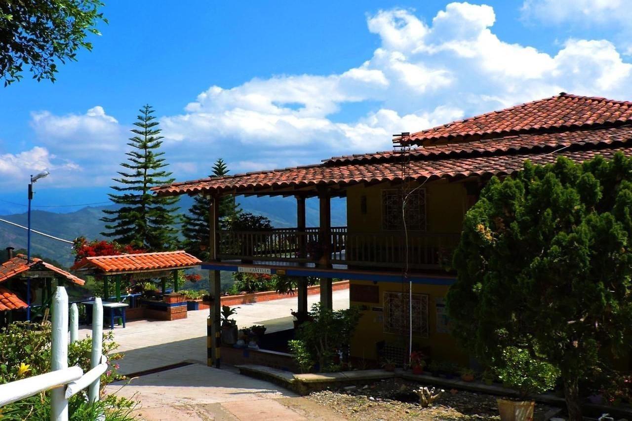 Castillo De Cascadas Finca Hotel Salamina Exterior photo